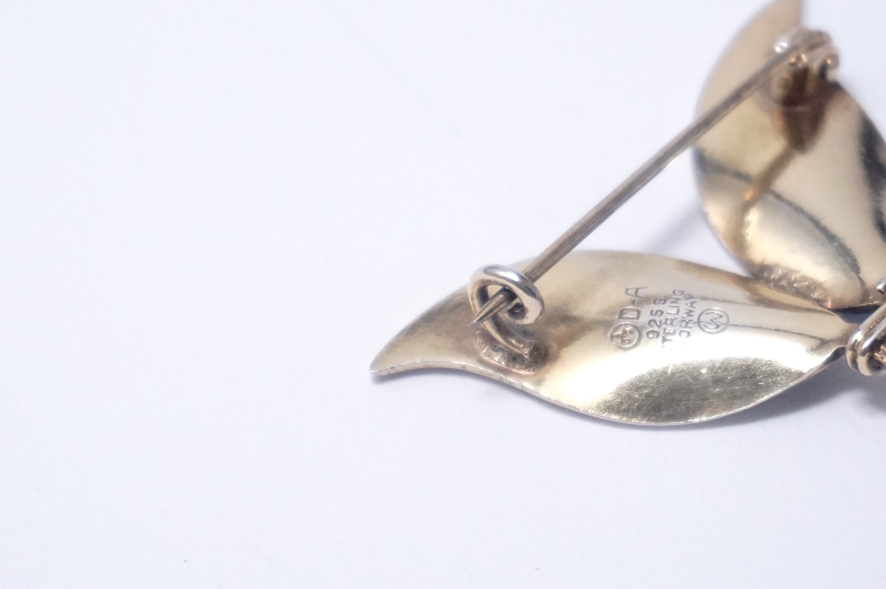 David Andersen（デヴィッド・アンデルセン）エナメルブローチ