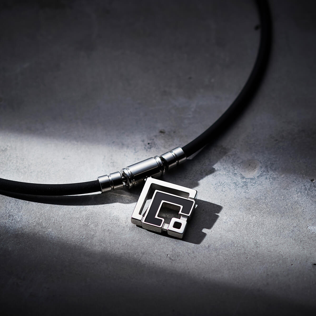 石川祐希 | 契約選手愛用品（ネックレス等） | コラントッテ【公式】