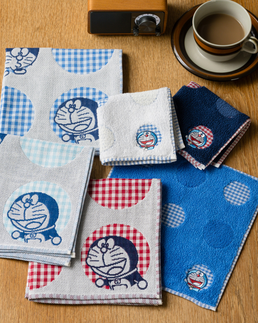 ドラえもんの新作ハンカチ&新アイテムの刺繍バッグが登場