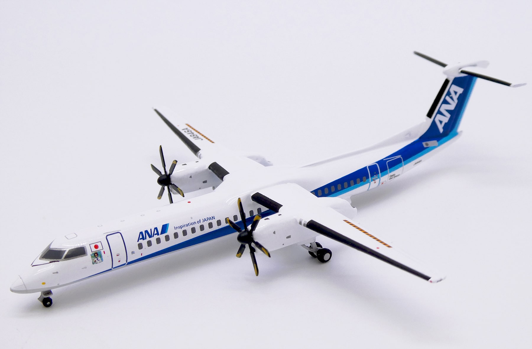 全日空商事 1/200 ANA DHC-8-400 DH28008 Amazon.co.jp: 1/200 DHC-8