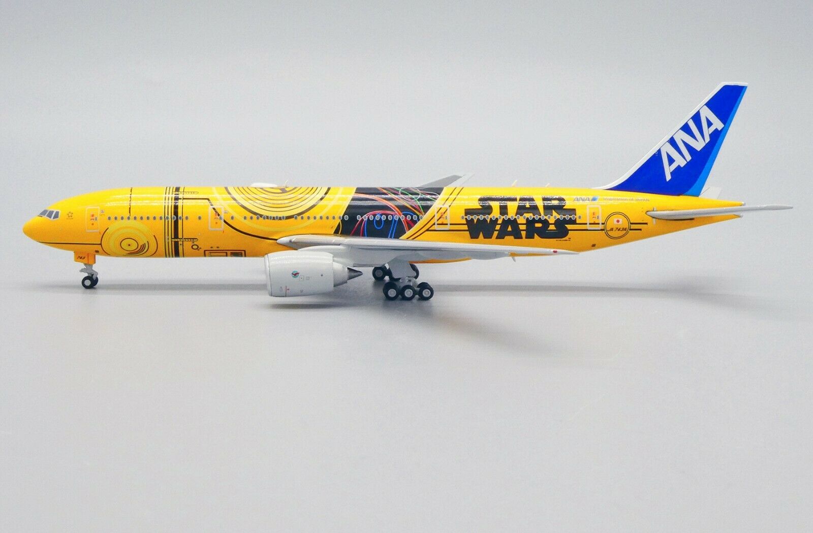 JC Wings 1:400 ANA All Nippon Airways Boeing B777-200(ER) 'C-3PO
