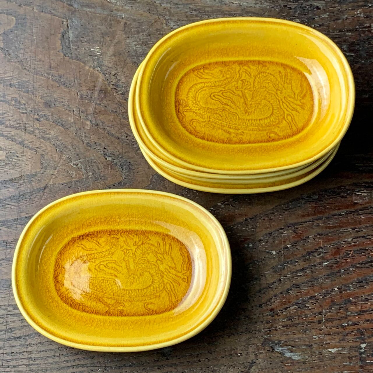 陶磁器 :: 珉平・淡路焼 小判型 龍紋 黄色小皿 5枚 | COTTOU.JP 骨董の