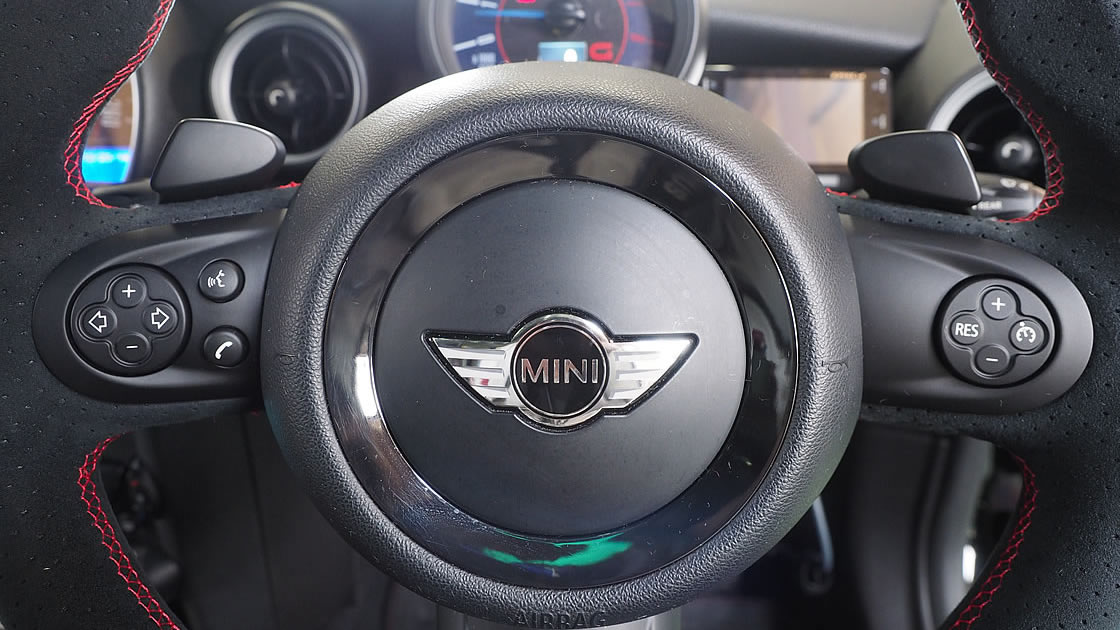 後付けマルチファンクションステアリング登場。付け忘れた方は必見