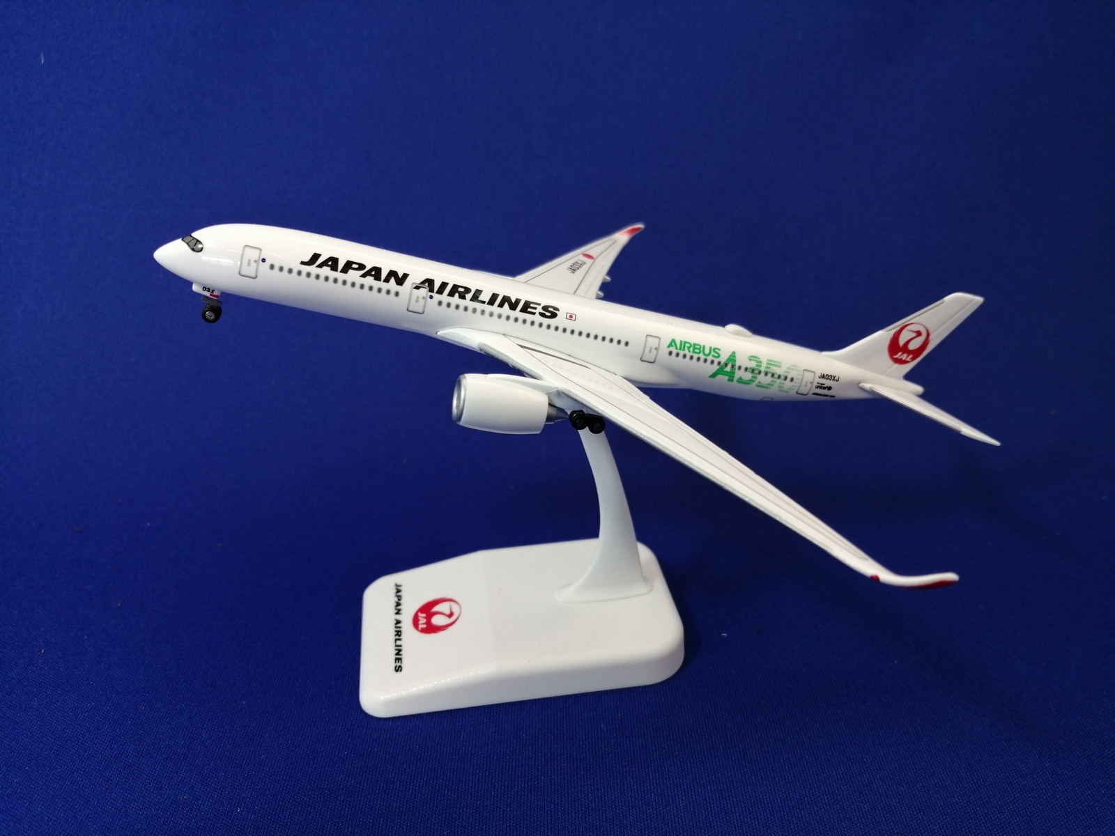 BJE3054 JALUX企画品 JAL A350-900 JA03XJ 1:500 完売しました