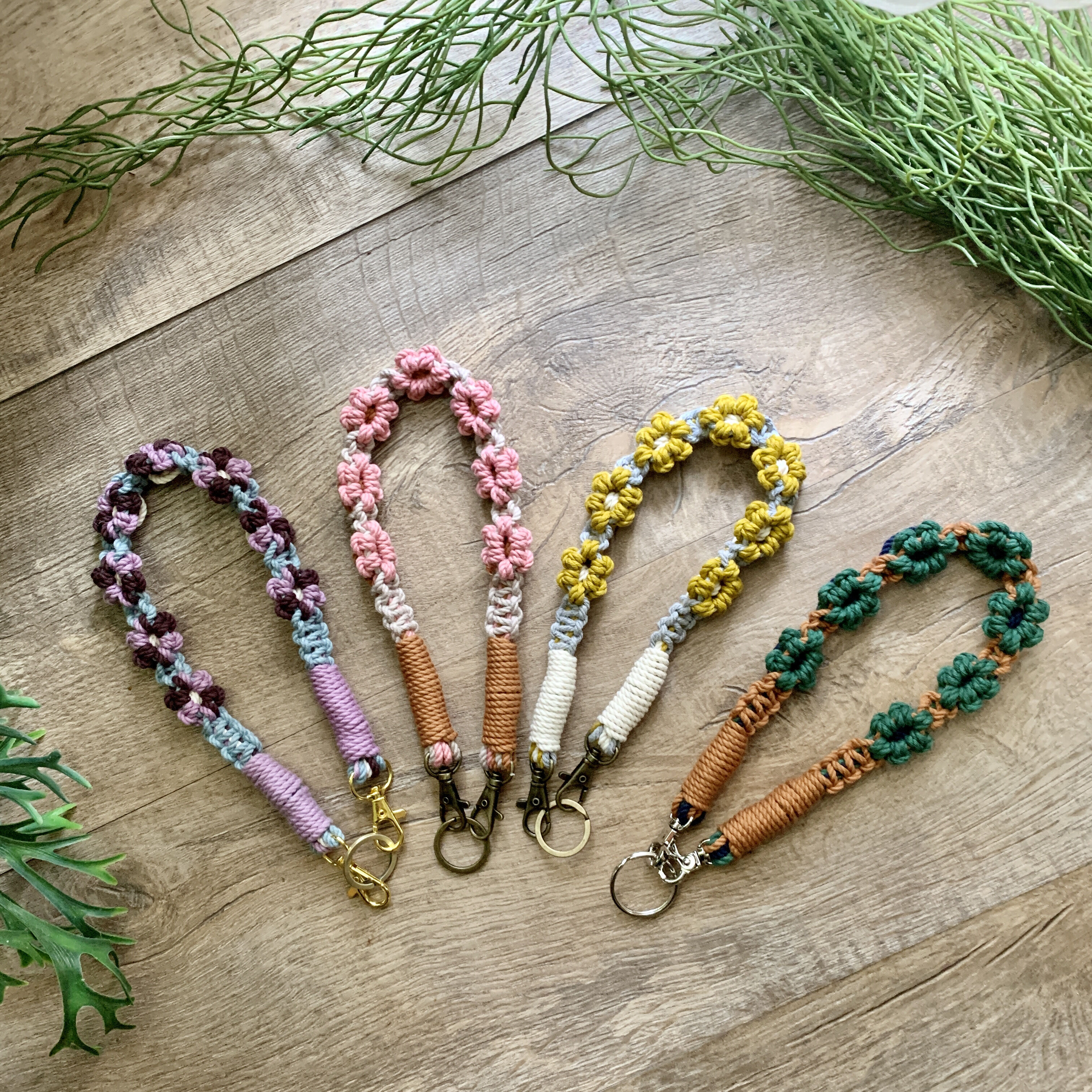 東京の編み物のワークショップ：マクラメ編み フラワー ハンド