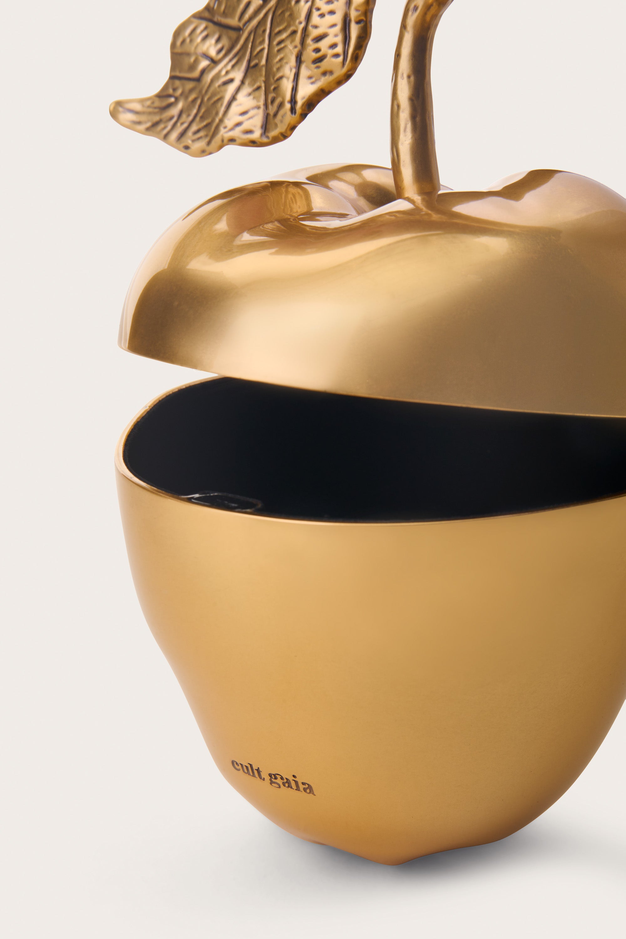 MELA CLUTCH - ANTIQUE BRASS – CULT GAIA