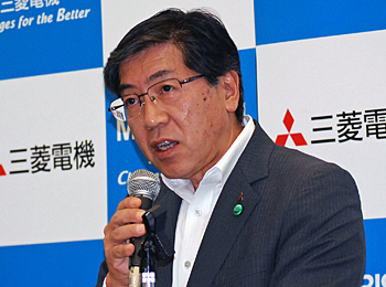 三菱電機、中小規模店舗・オフィス向けデジタルサイネージ、縦・横置き