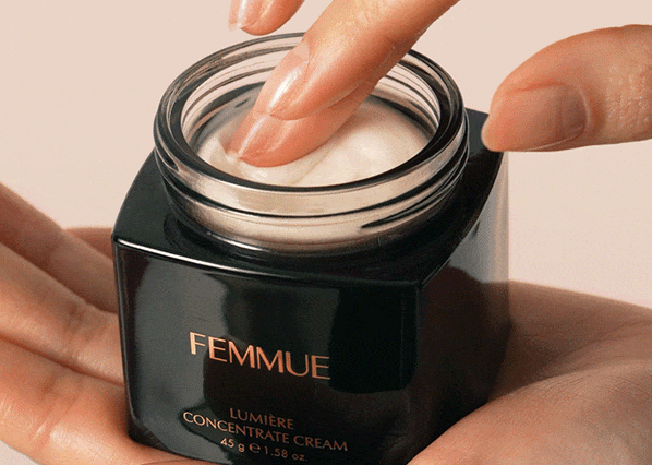 WEB限定】ルミエールライン 3点セット（コットン付き）｜FEMMUE