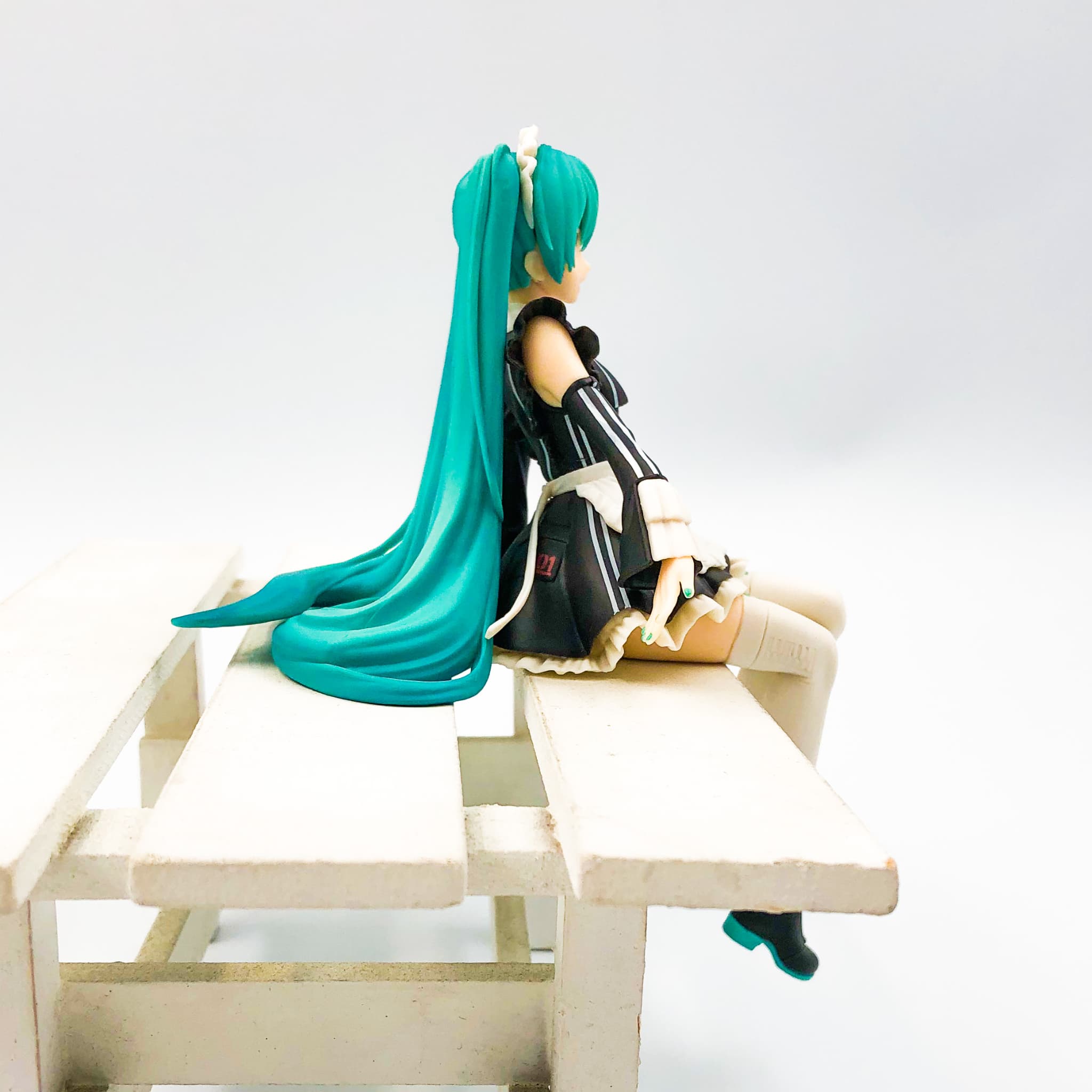 スポーティメイドの初音ミクがぬーどるストッパーに｜オンライン