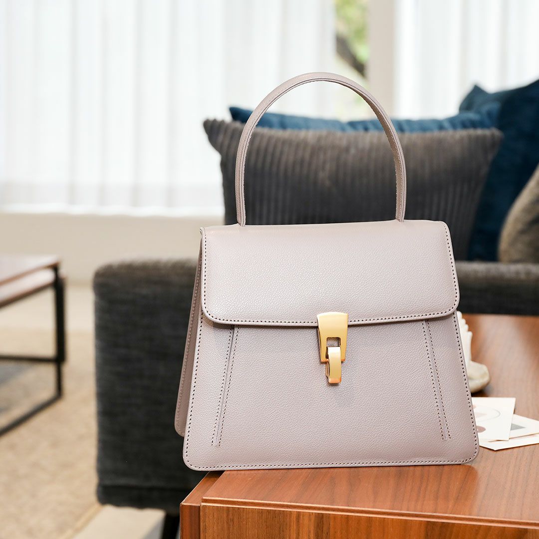 傳濱野】マットな上質レザーで仕立てるデイリークラシカルなワン