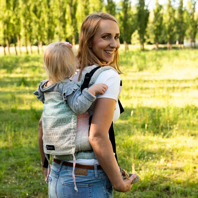 おしゃれで身体が痛くならない抱っこ紐｜ディディフィックス オーロラ