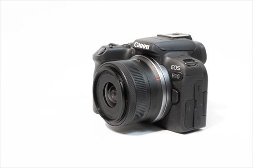 EOS R10のレンズキットはどっちを買うのが正解？【比較レビュー