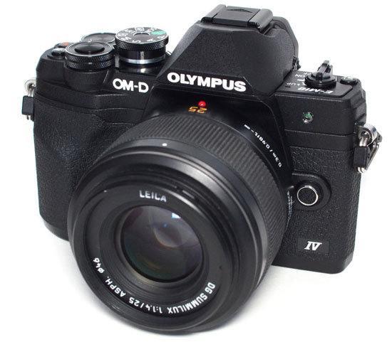 オリンパス「E-M10 Mark IV」は非常に高性能で使い勝手に優れたカメラ