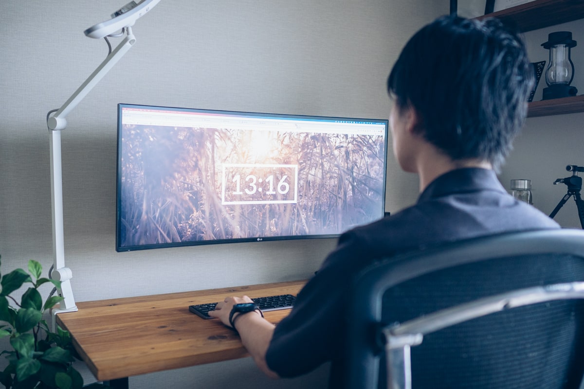 LG 34WL75C-B レビュー！作業効率がぐっと上がるおすすめ曲面ウルトラ
