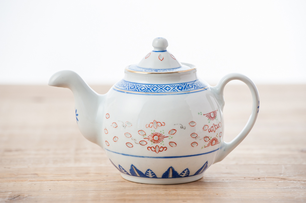 珍品　中国　清時代　大清康熙年製　蛍茶器7点　送料込み0617 景徳鎮中国茶器 蛍透かし陶器 急須湯呑みセット収納竹かご付き - メルカリ