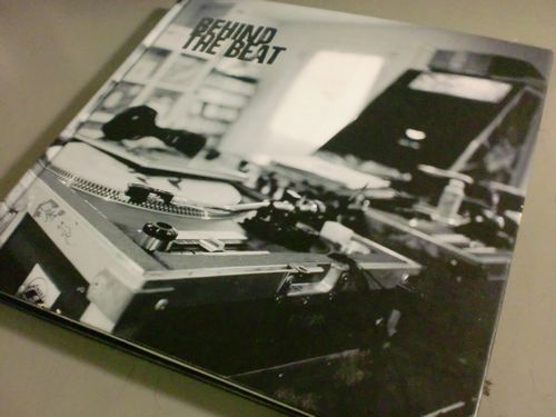 ビートメイカー/アーティストのスタジオ/ビートメイキング風景を収めた