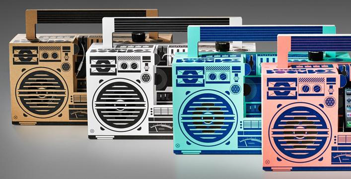 □【新入荷】オールドスクールなラジカセをモチーフにした組立式