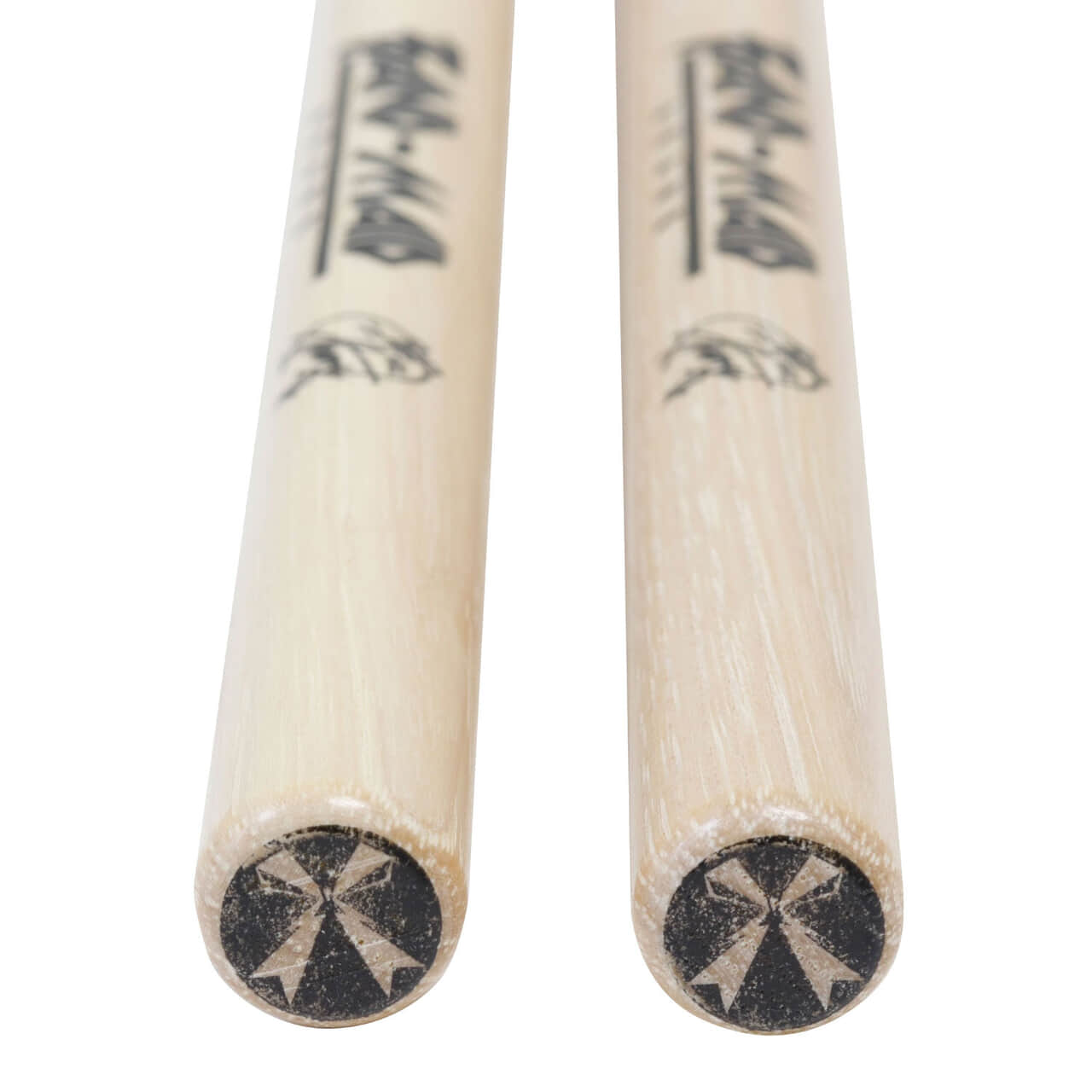 BAND-MAID AKANE初のシグネチャー・スティックが完成！ 12月14日発売