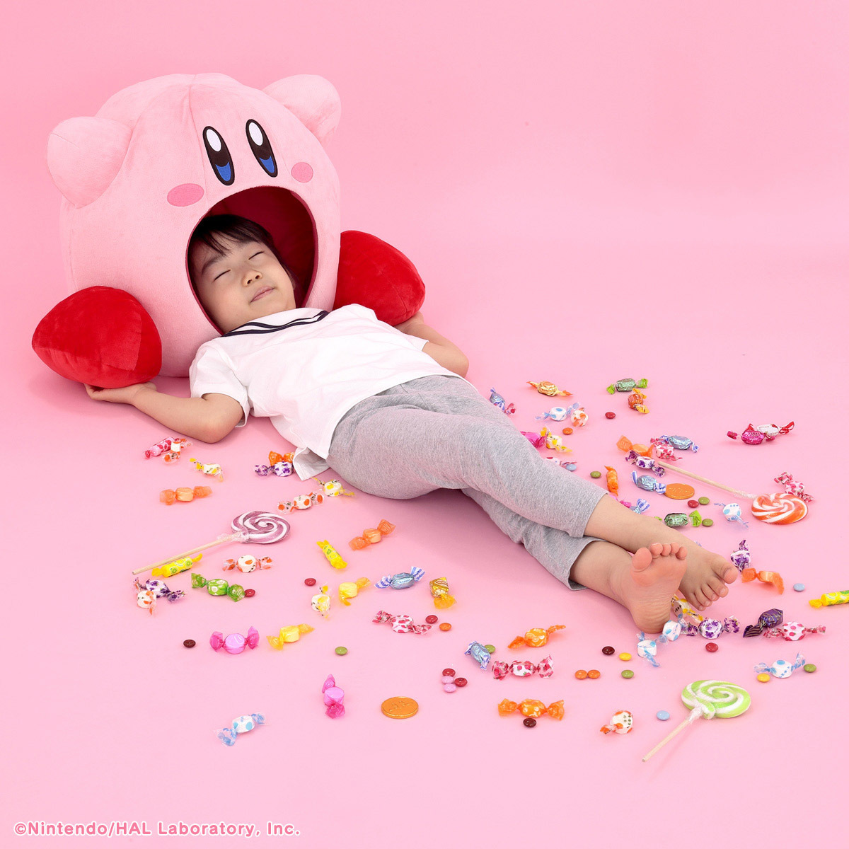 吸いこまれ”体験できるビッグぬいぐるみ！プレミアムバンダイ「すい