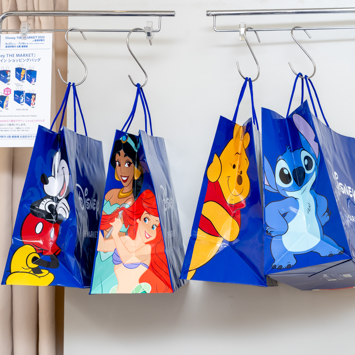 会場限定、先行発売も充実＆等身大スタチュー設置も！Disney THE