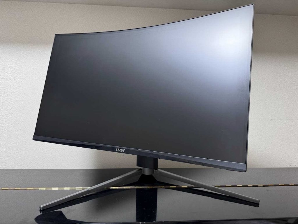 MSIの27インチ湾曲ゲーミングモニター「MAG 27CQ6PF」の魅力は“汎用性