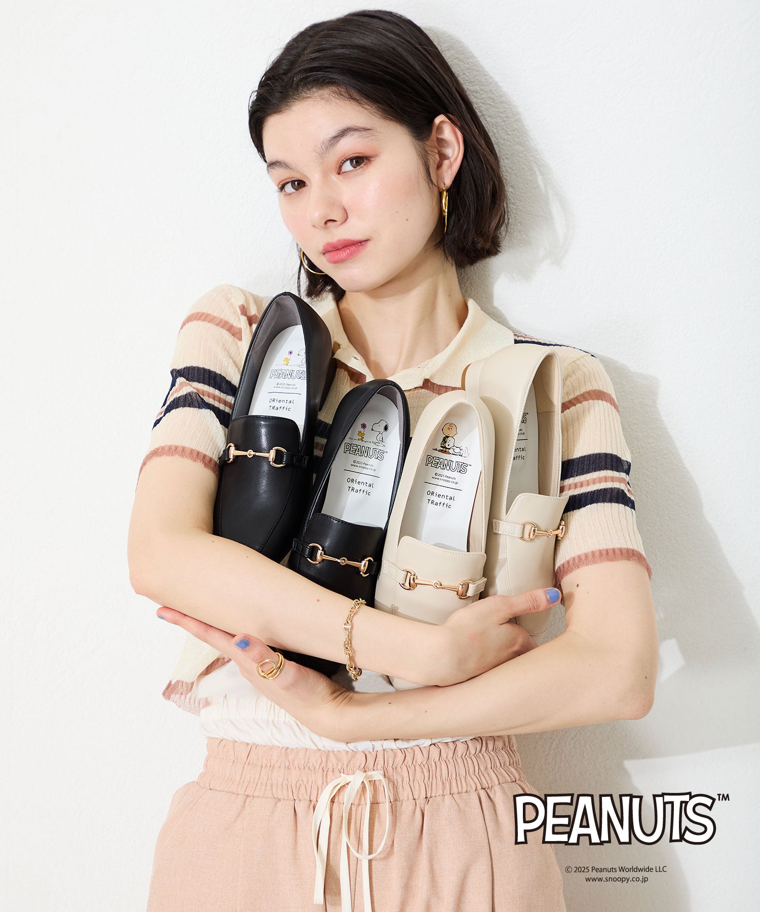 跳べるパンプス】PEANUTSデザインビットモチーフローファー/跳べる