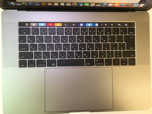 MacBook 2016 8GB,1TBシルバー 本体 凹みあり 電源不良 MacBook 2016