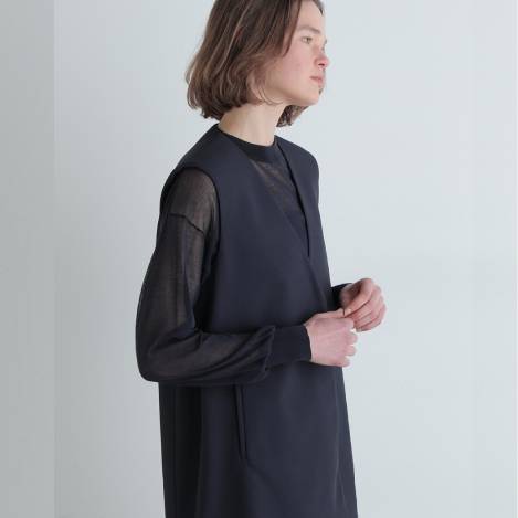 LE PHIL(ル フィル)｜カップインキャミトップV/ブラック の通販