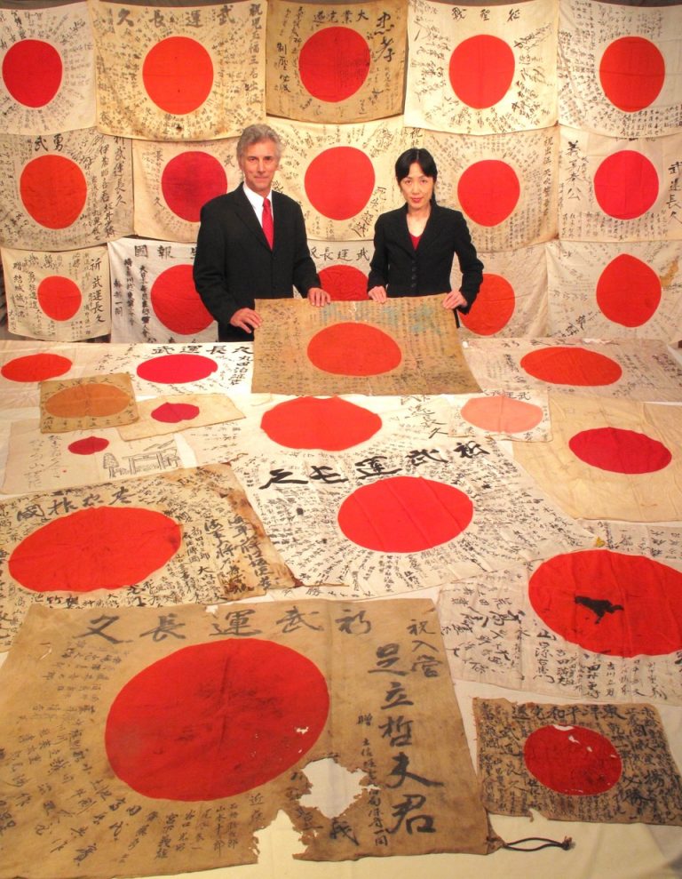 Obon Society | 【日刊SPA！】戦地に散った日本兵の「寄せ書き日の丸