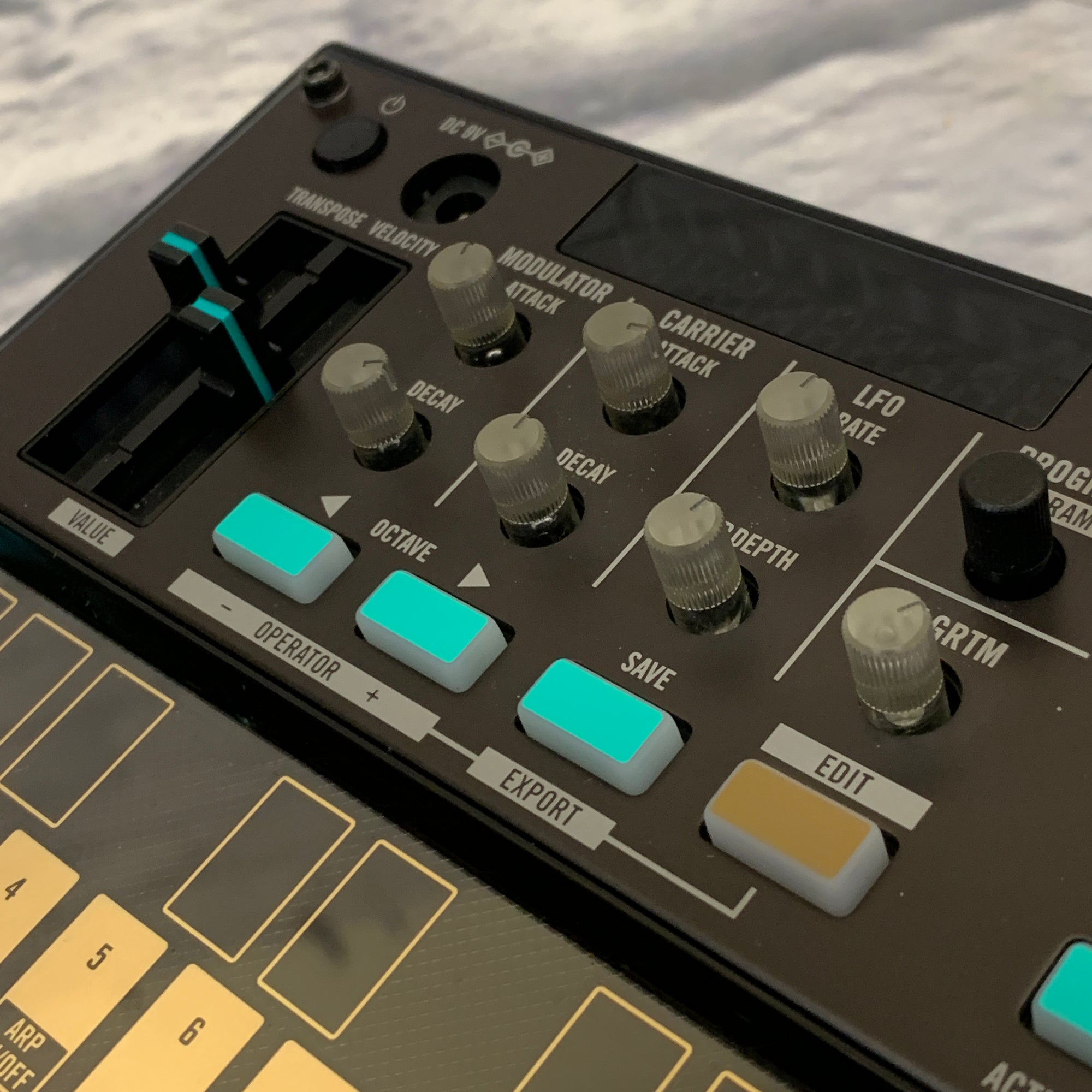 Korg Volca FM Digital FM Synthesizer - Evolution Music