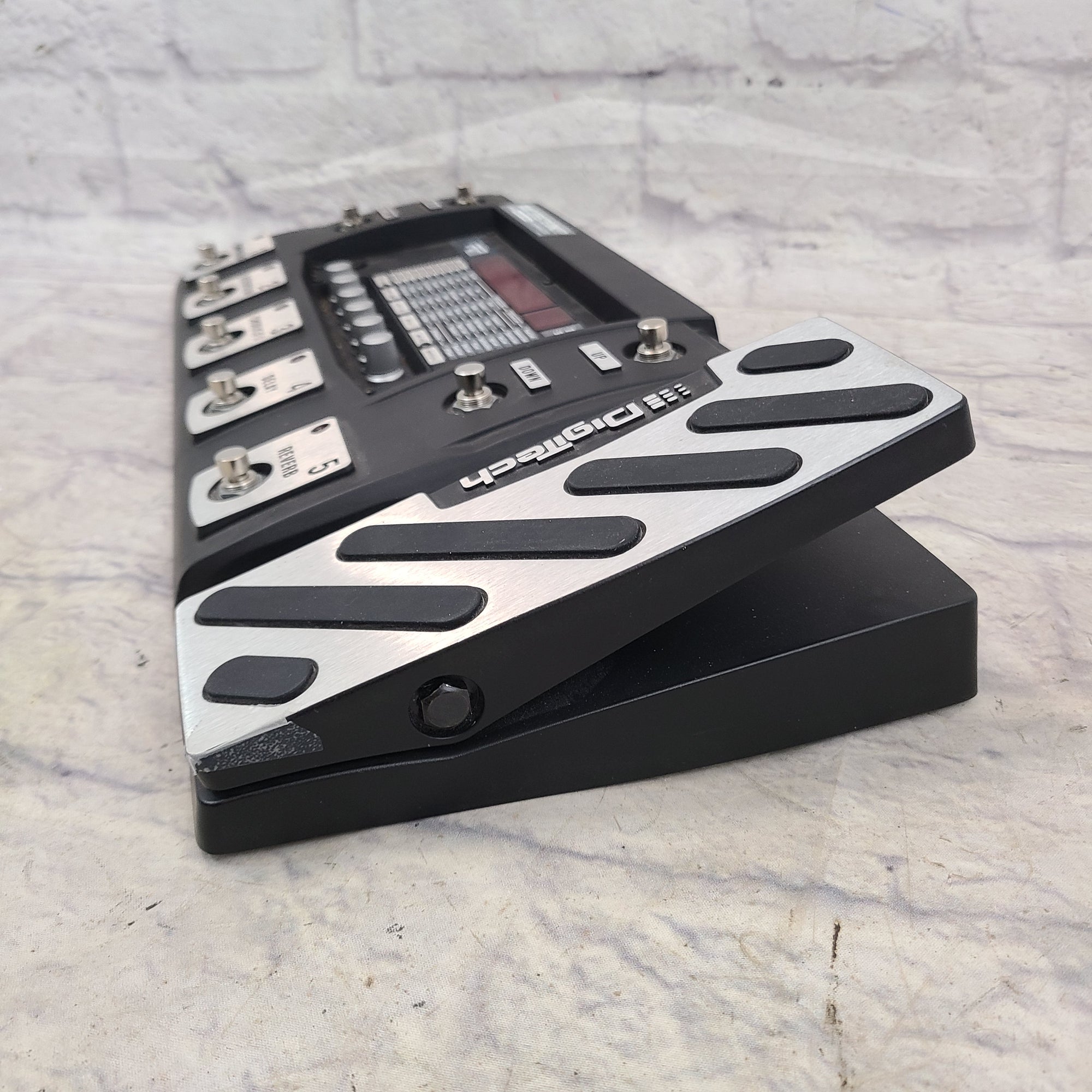 Digitech RP500 Multi-Effects Switching System & USB Recording