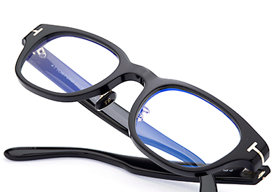 新光堂｜トムフォード「2022AWニューコレクション」より