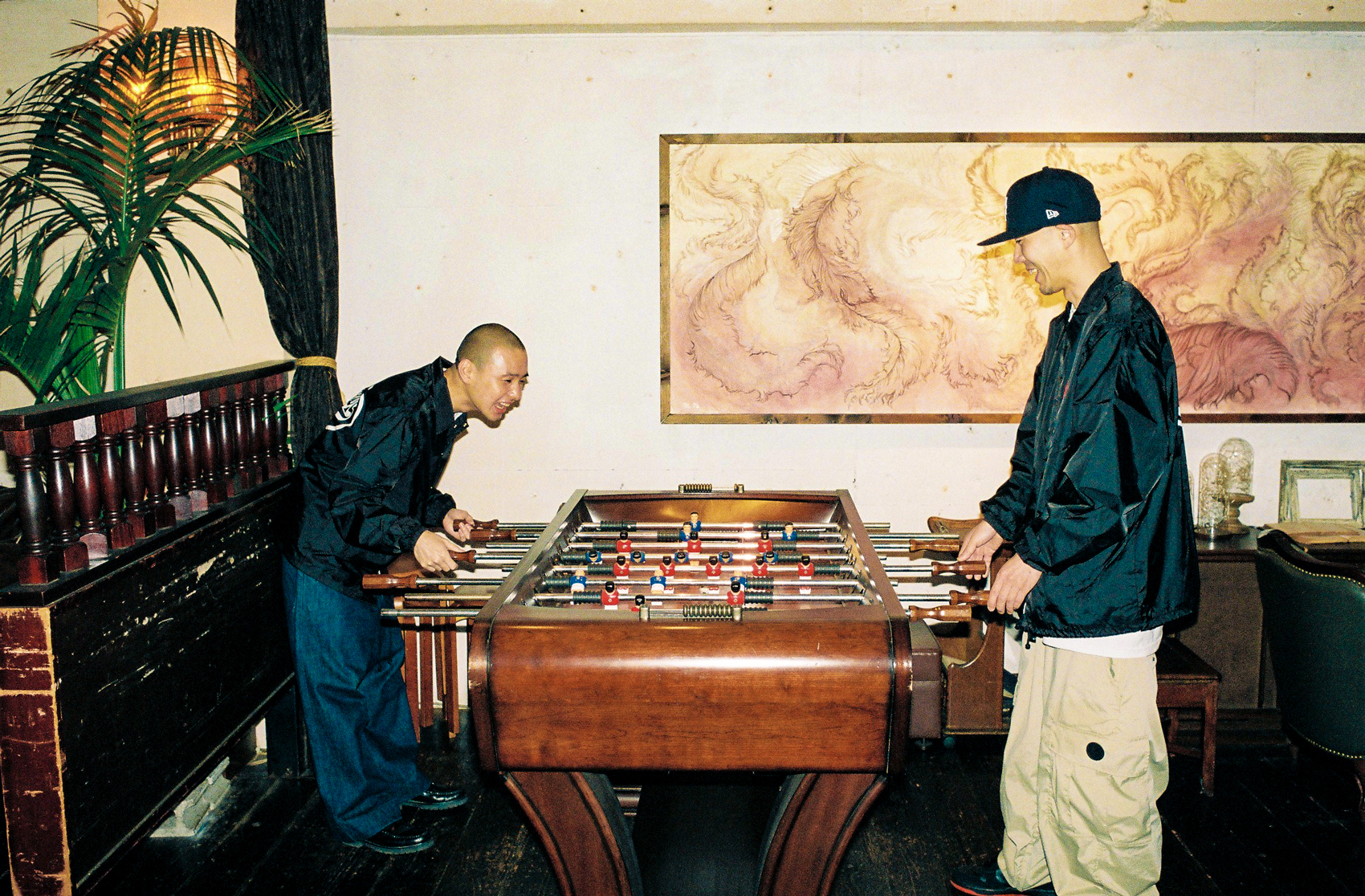 Dogear Recordsからコーチジャケットが発売。ルックにはISSUGI、KID