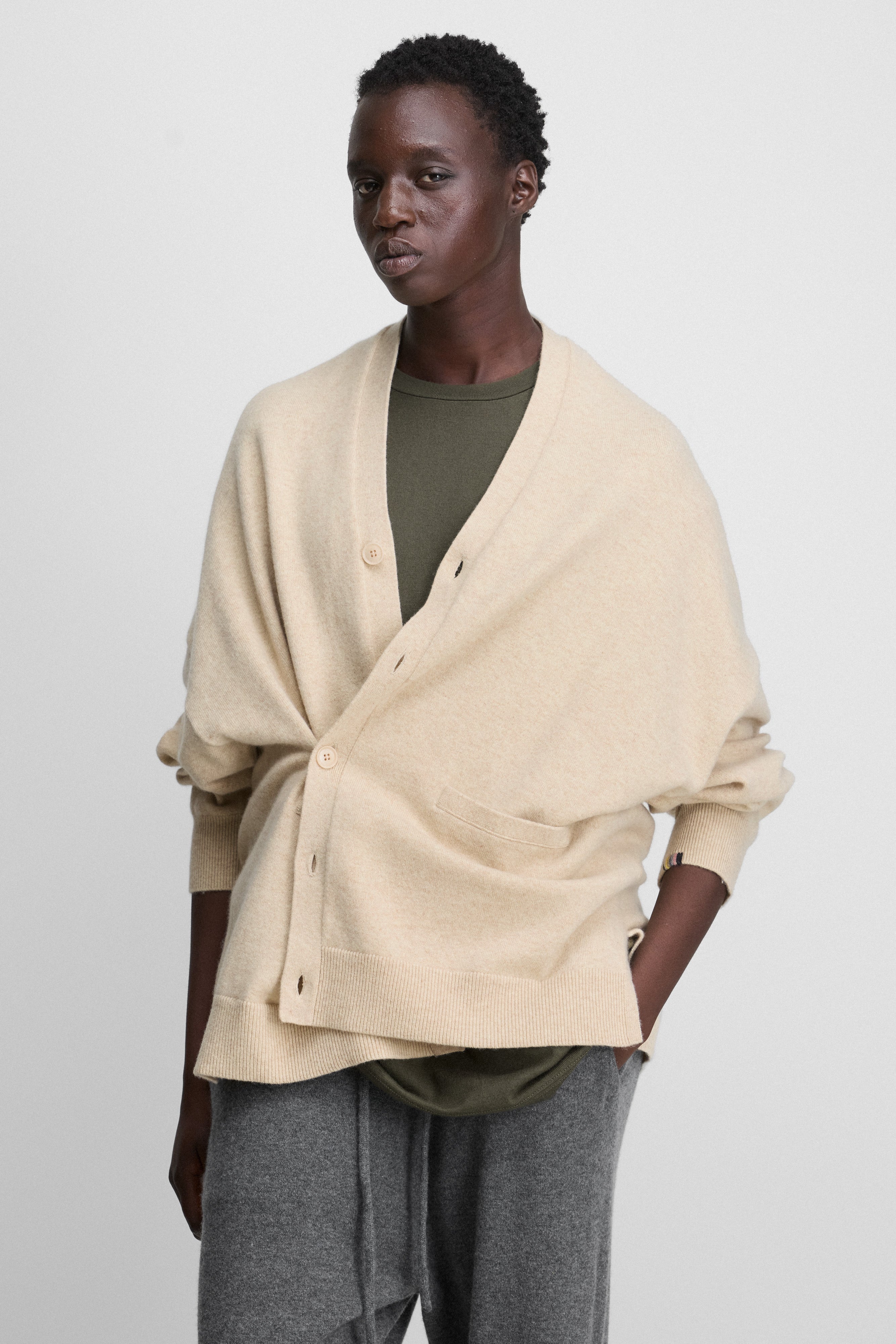 extreme cashmere cardigan buttons oversized – 24 tokio – extreme