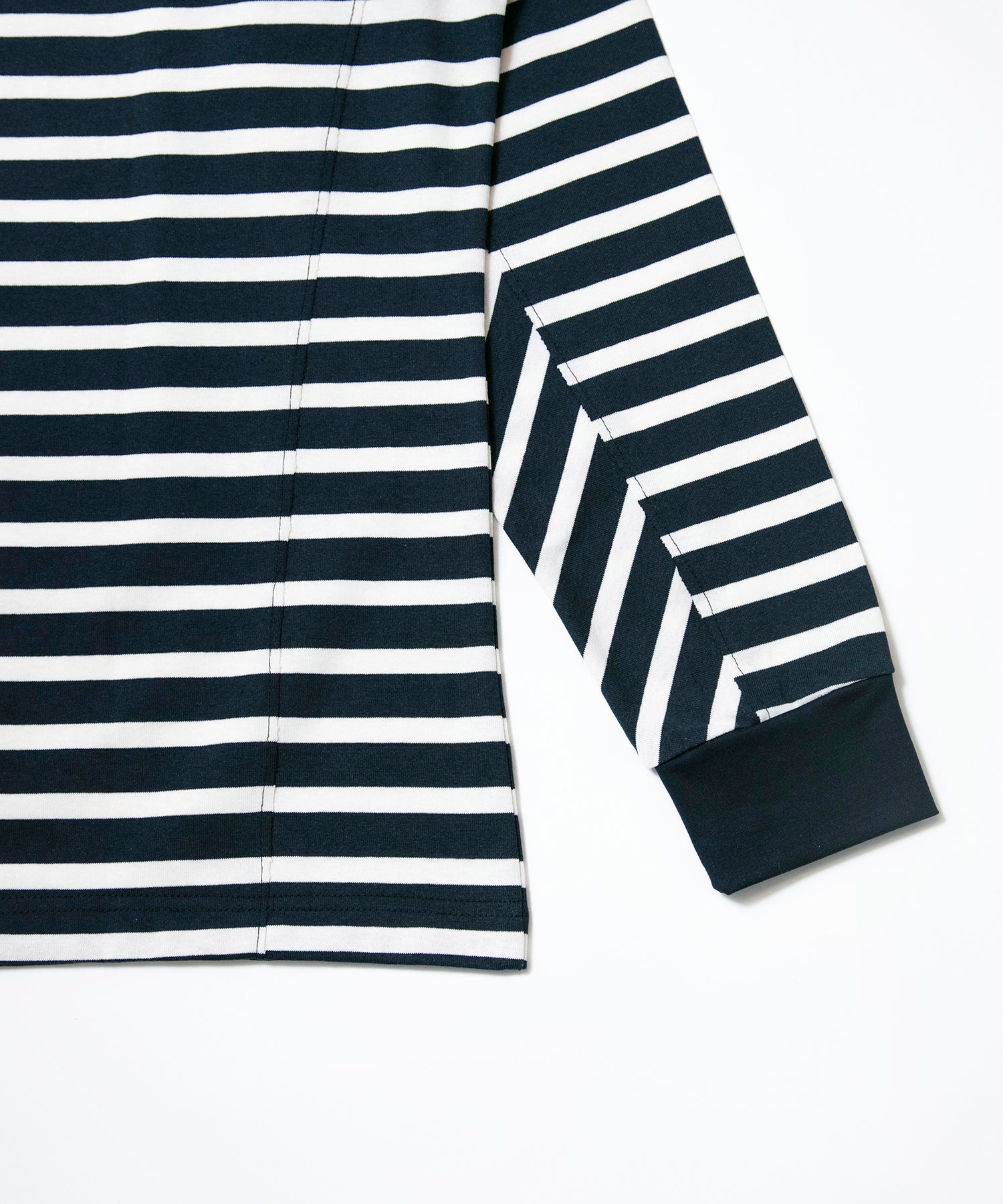 Border Long Sleeve T – FACTOTUM