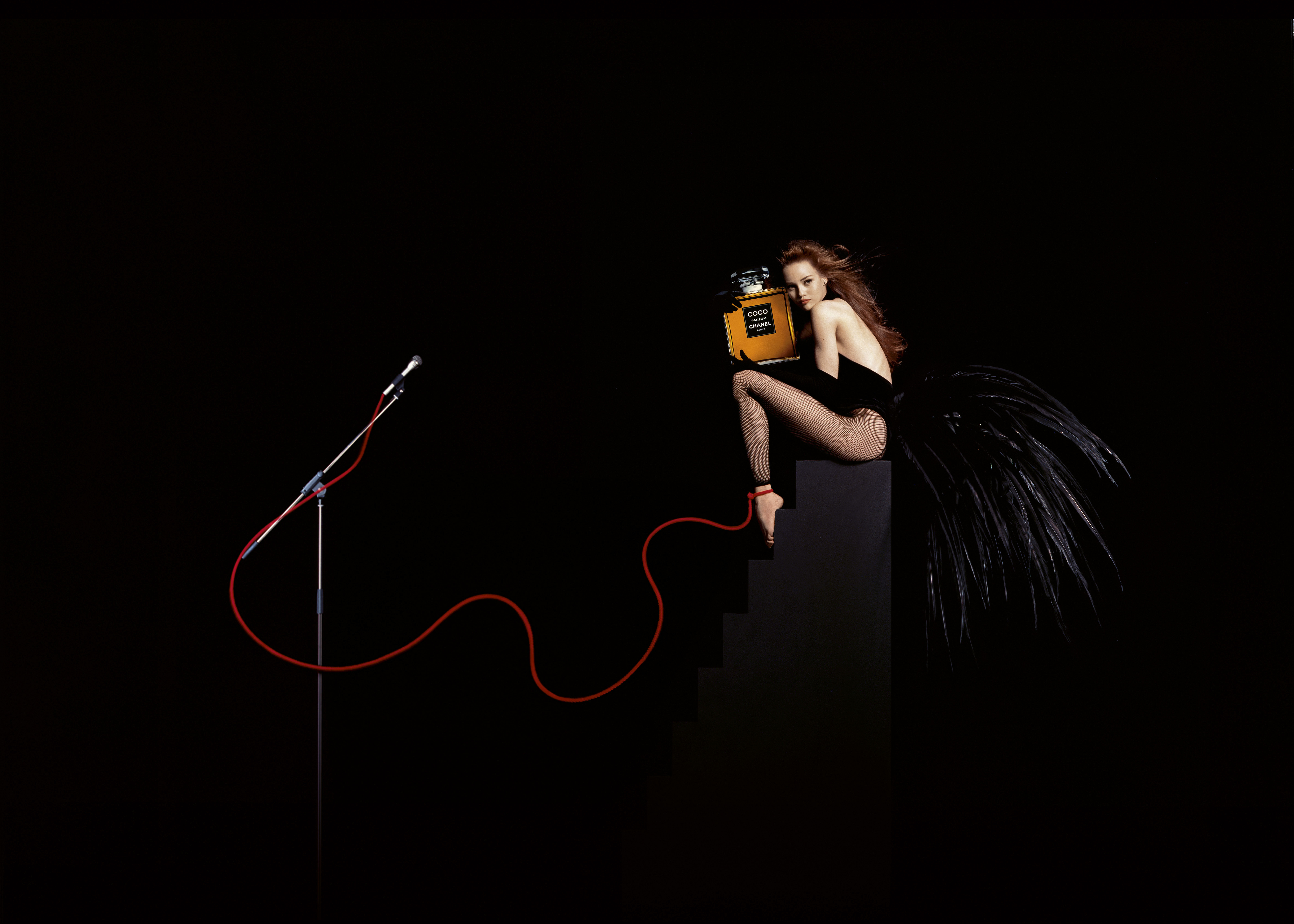 シャネルがフレグランス広告を手がけるジャン=ポール グードの展覧会