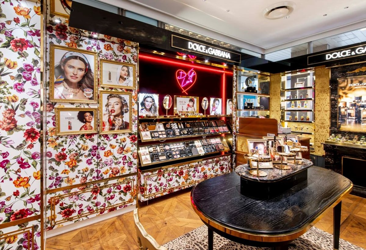 ドルチェ＆ガッバーナ ビューティ」の伊勢丹新宿店が閉店へ オンライン