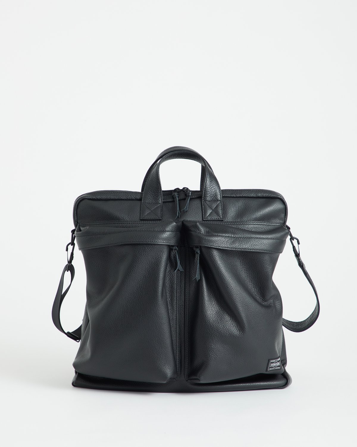 ポーター」のヘルメットバッグがイタリアンレザーに、ディストリクト