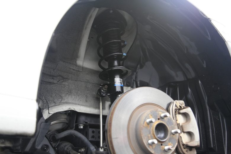 86 ZN6 ザックス純正サスペンション取り付けと四輪アライメント - カー