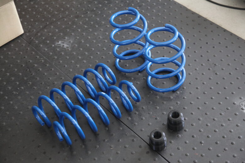 GRヤリス Garage G-Force ダウンサス取り付けと四輪アライメント