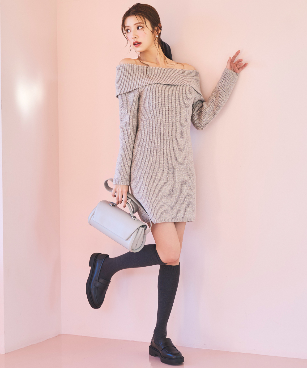 オフショルニットミニワンピース｜PETAL ONLINE（ペタルオンライン）