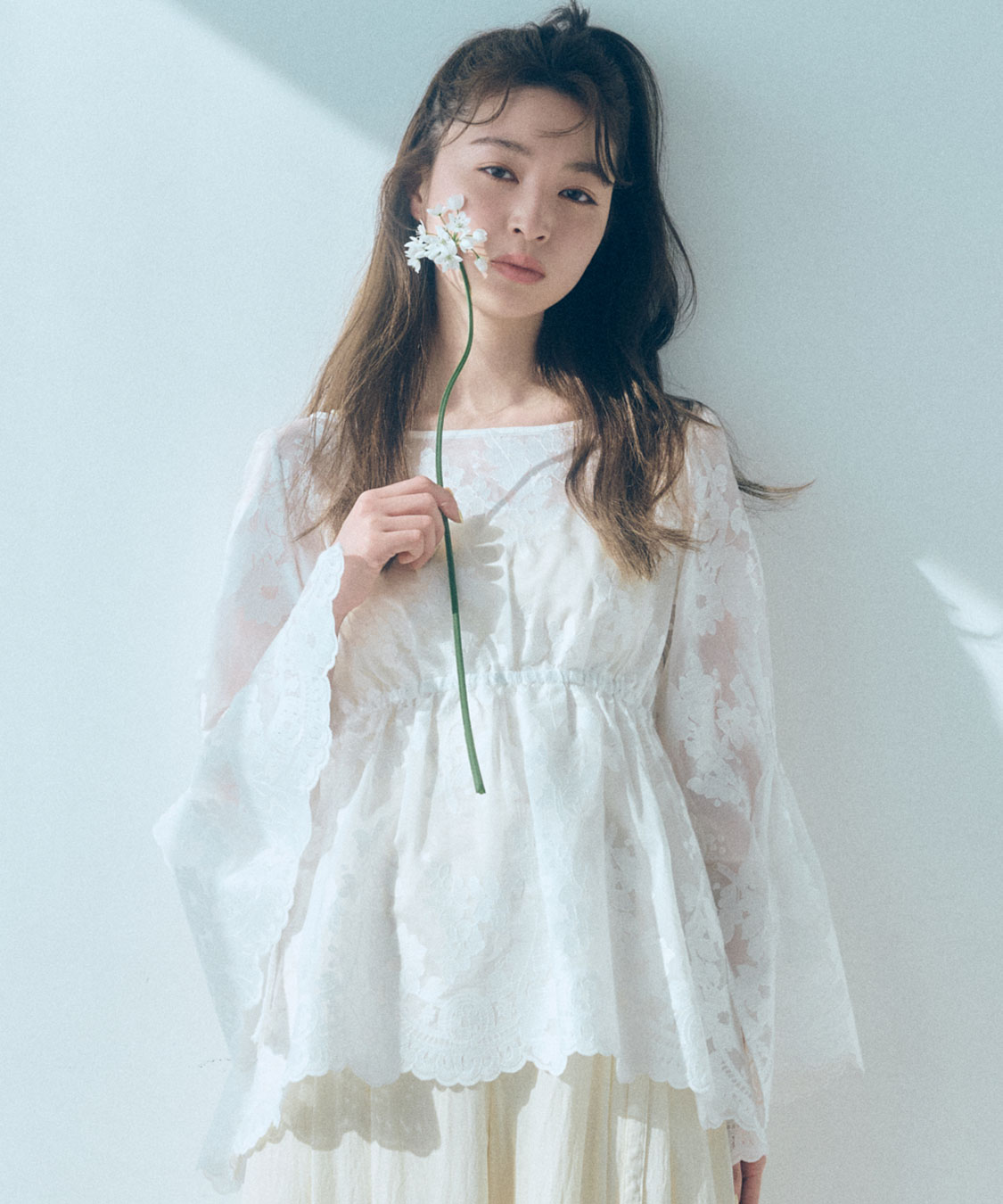 フラワー刺繍ブラウス｜PETAL ONLINE（ペタルオンライン）