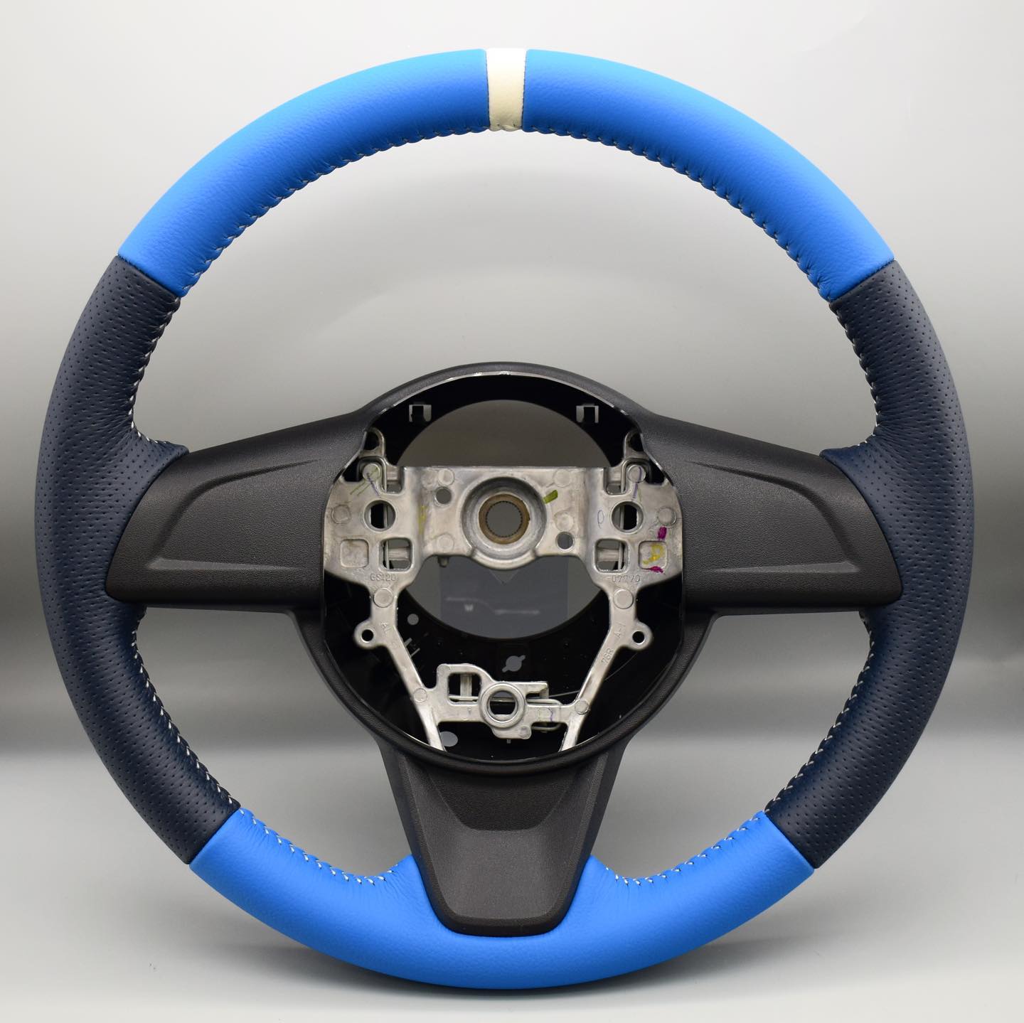 JB64W/74W 用ウレタンステアリング本革巻き加工 | Leather Custom FIRST