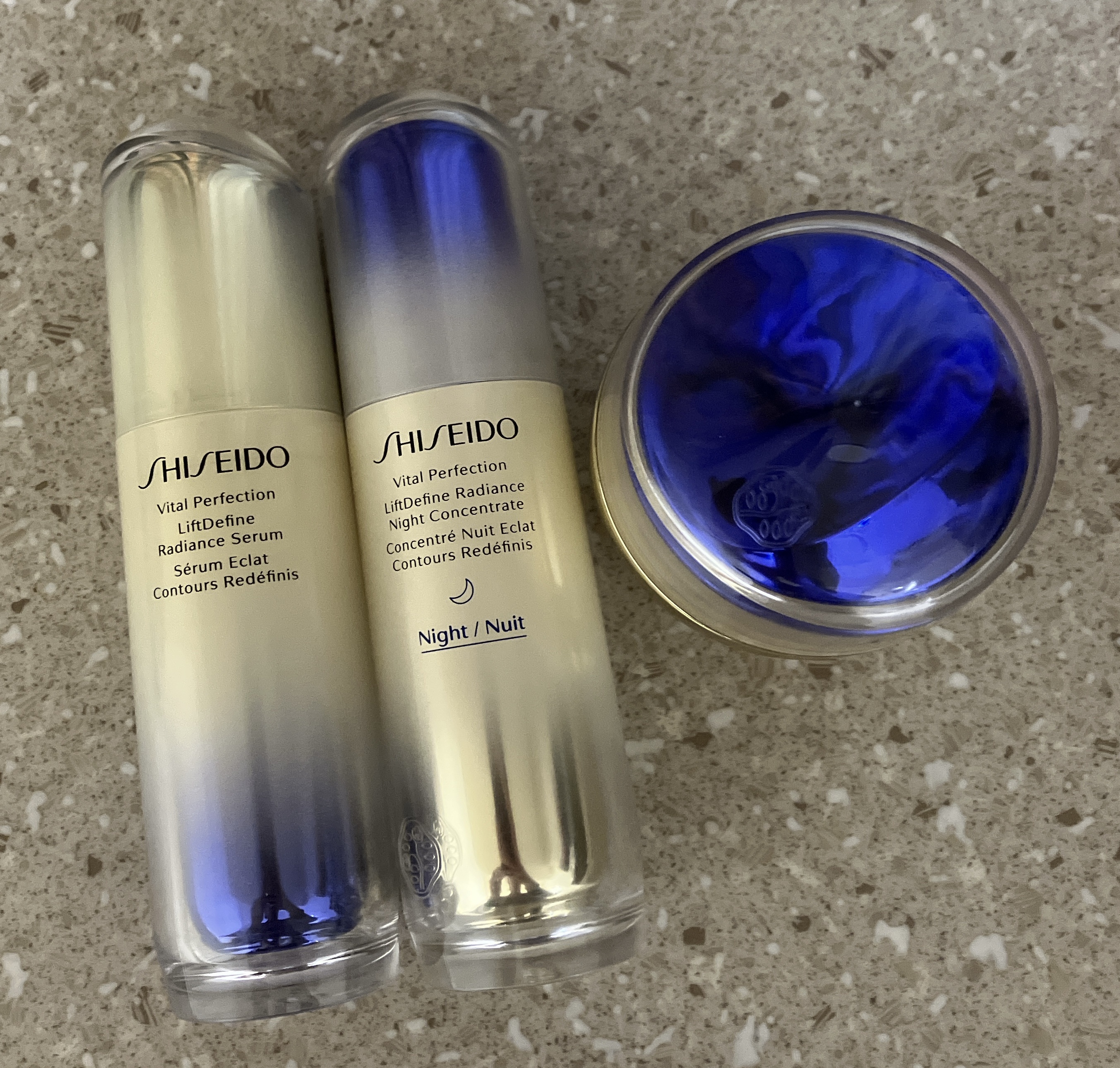 SHISEIDO / バイタルパーフェクション Lディファイン ラディアンス