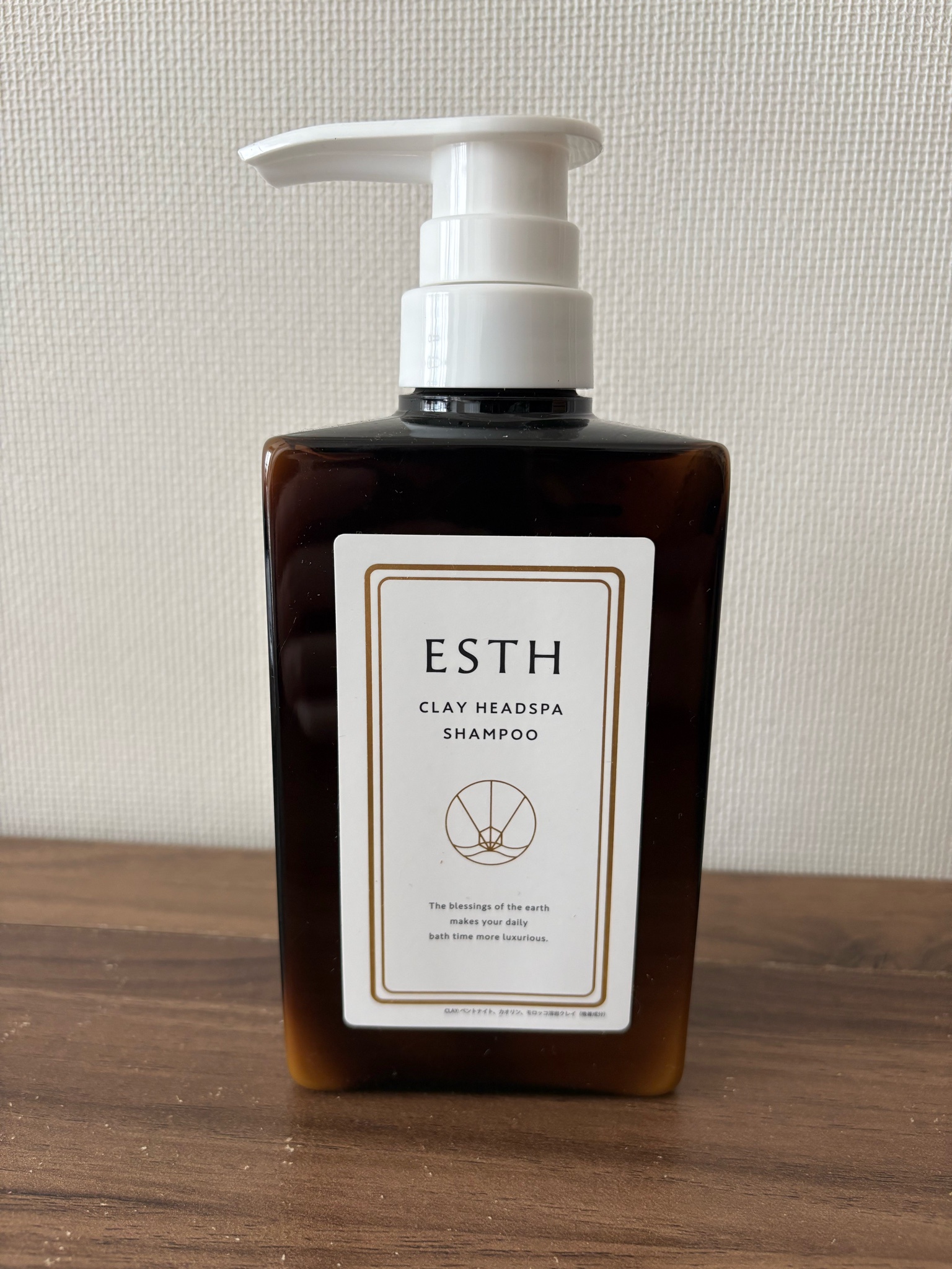 ESTH / クレイヘッドスパシャンプーの公式商品情報｜美容・化粧品情報