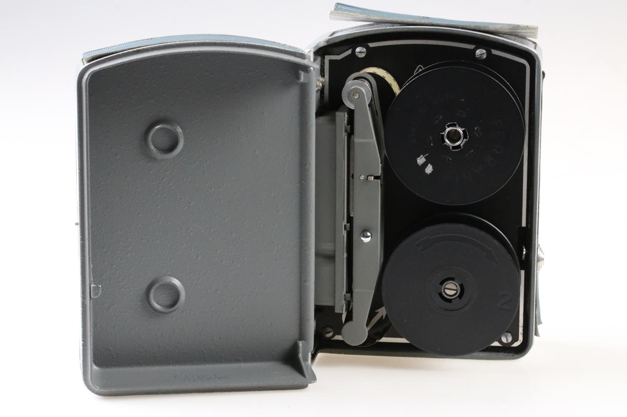 Pentacon Pentaka 8 – 8mm Filmkamera – Foto Köberl – Secondhand
