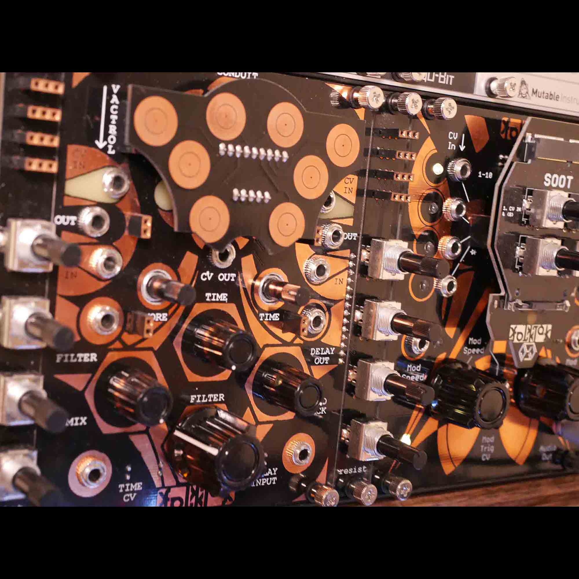 Folktek Conduit Delay Filter Oscillator Eurorack Synthesizer Module