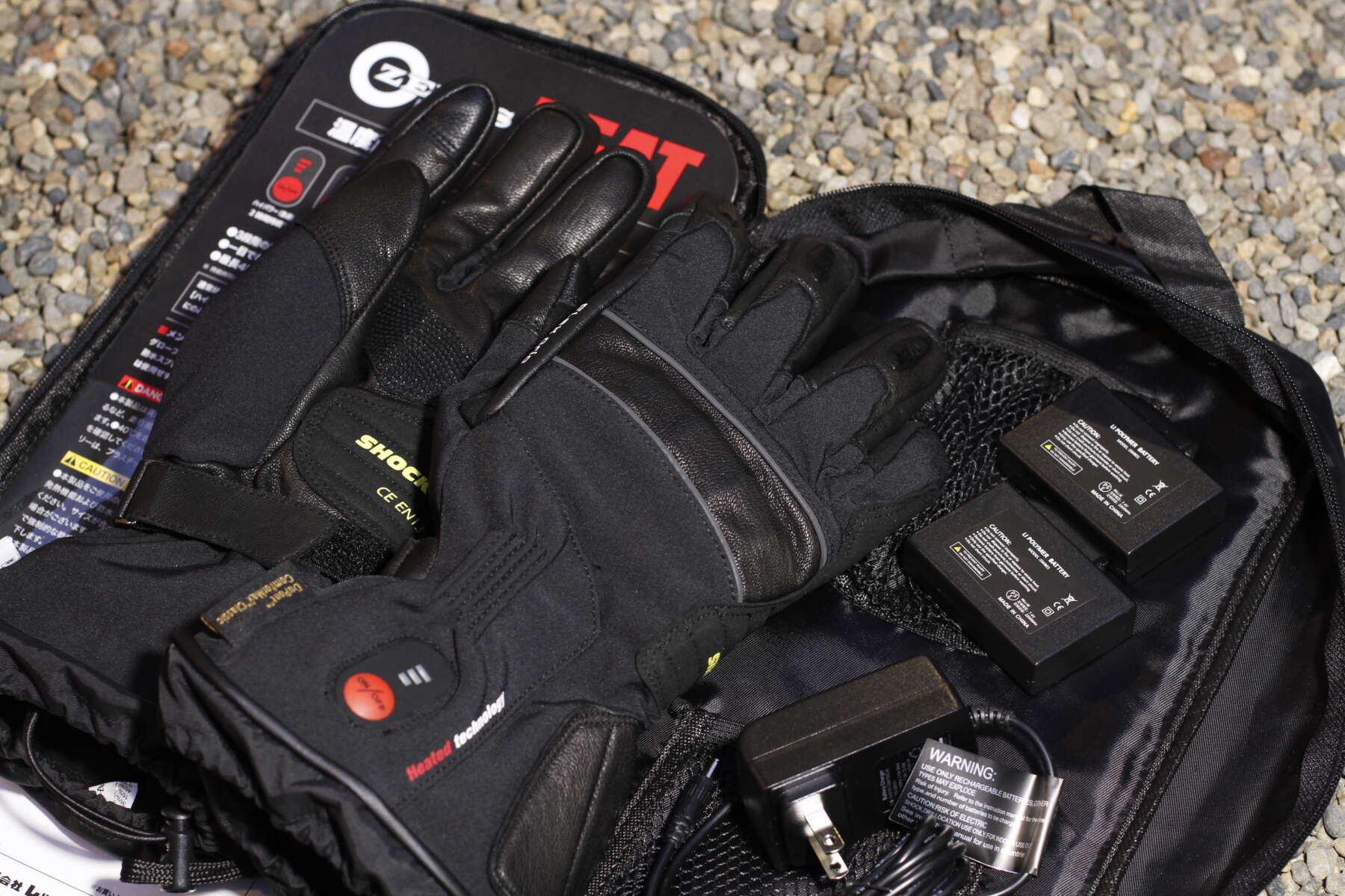 指先までしっかりあったかい！ 税抜き価格で2万を切るバイク用電熱