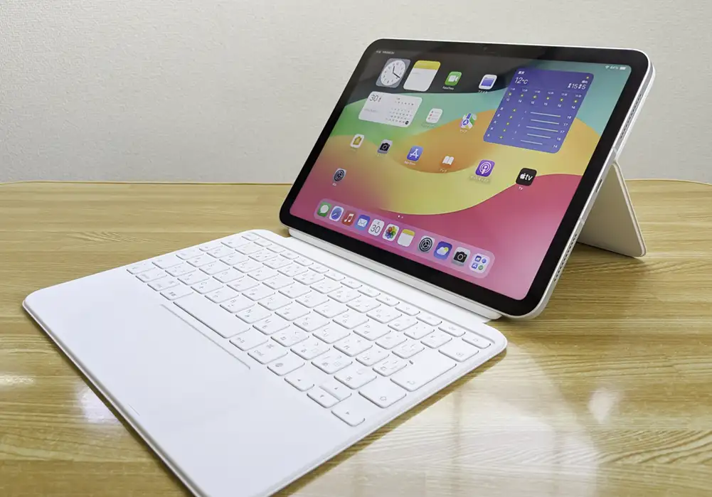 iPad第10世代用のMagic Keyboard Folioレビュー！Magic Keyboardとの