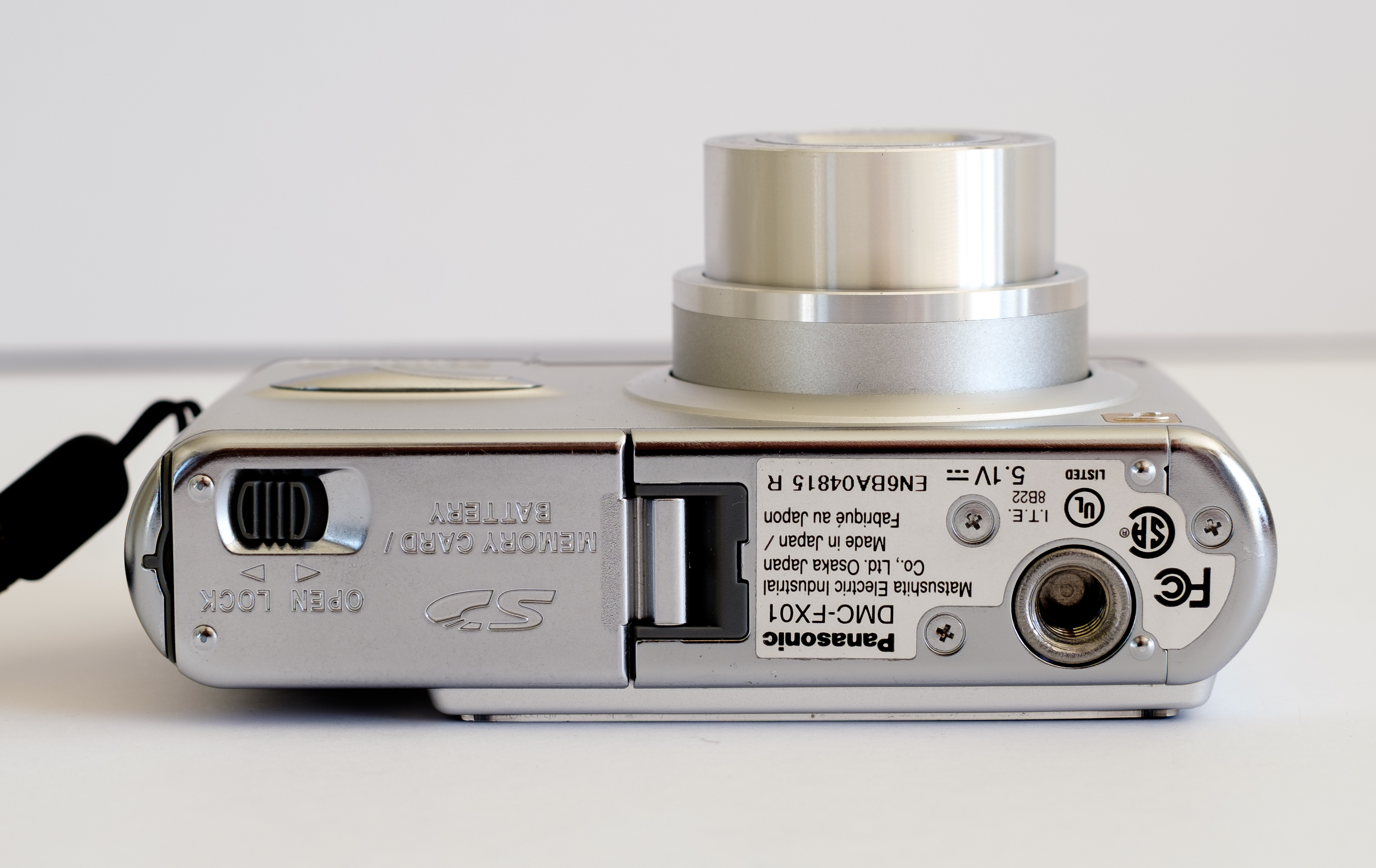 Resurrecting an Old Lumix FX01 Point 'n' Shoot | Fujifilm & Nikon